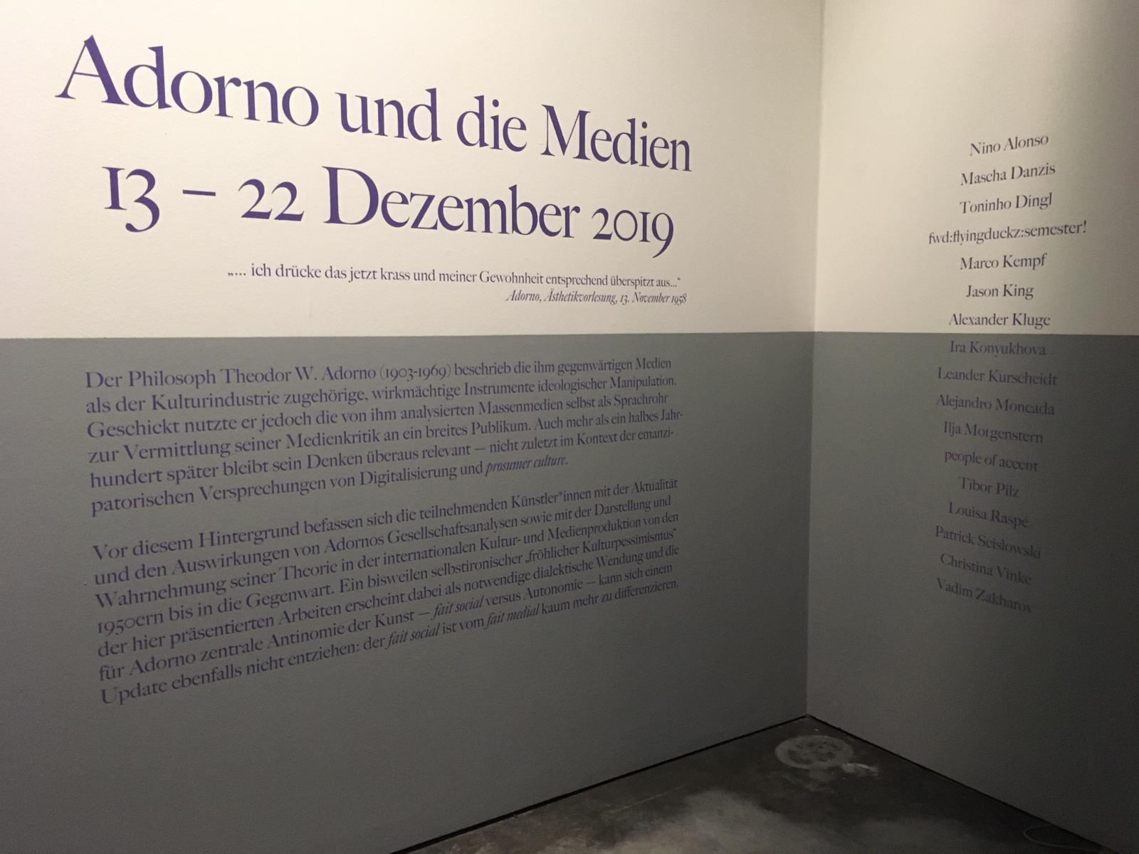 adorno_media2
