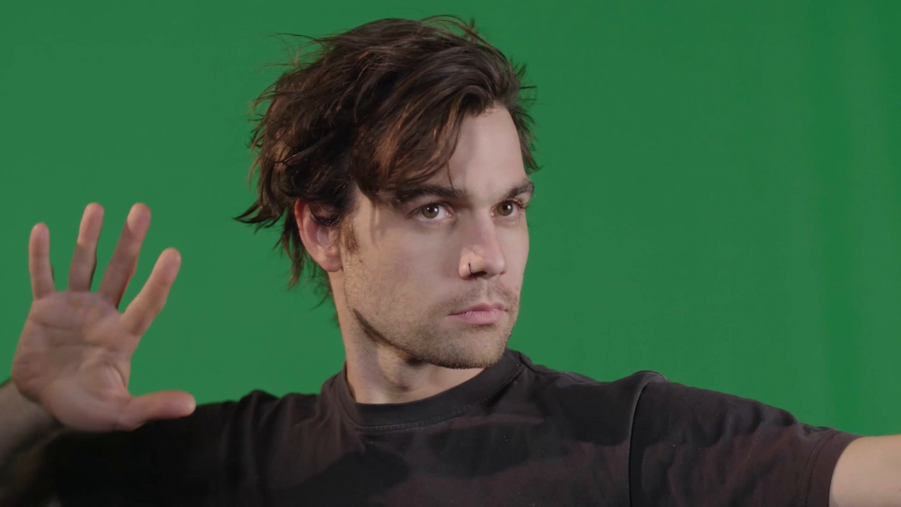 frame15235_greenscreen